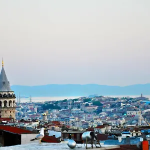 rezervați aici